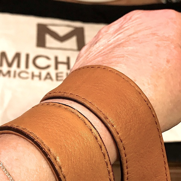 Michael Kors Astor Grommeted Laced Hobo - Picture 2 of 16